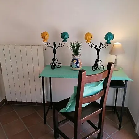Alojamento de Acomodação e Pequeno-almoço Teresa Sorrento