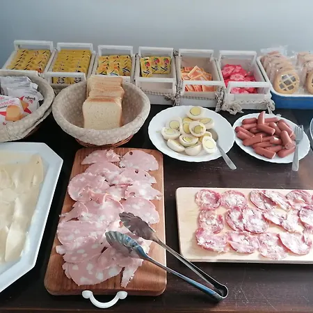 Alojamento de Acomodação e Pequeno-almoço Teresa Sorrento