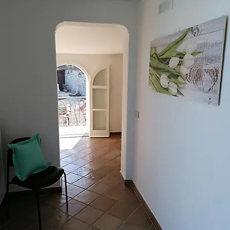 Teresa Oda ve Kahvaltı 3*