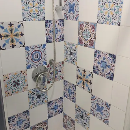 Oda ve Kahvaltı Teresa 3*