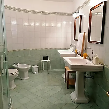 Bed and breakfast Teresa 3*